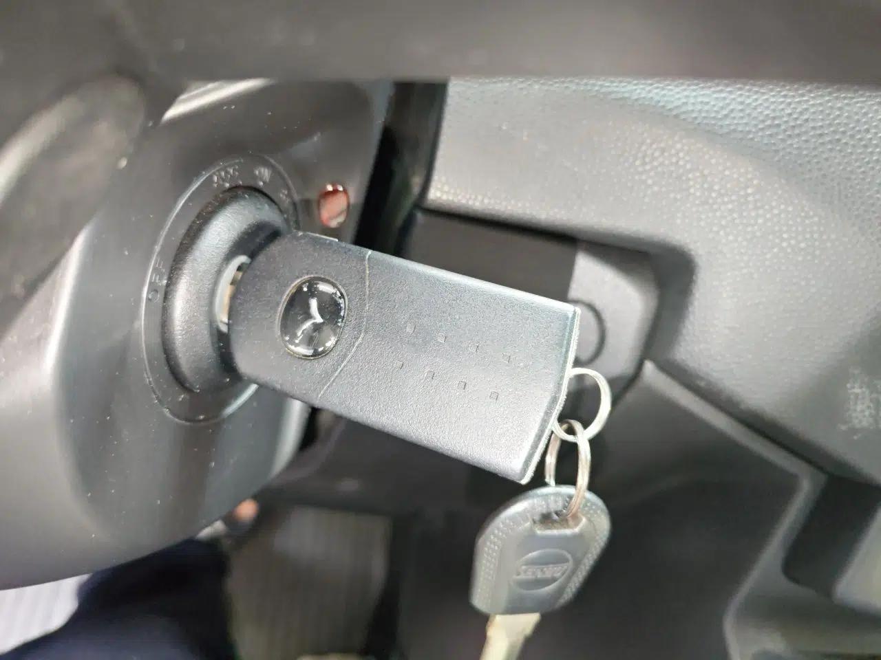 Mazda 5 2011 2.0L Automatic Luxury Edition — миниатюра 9