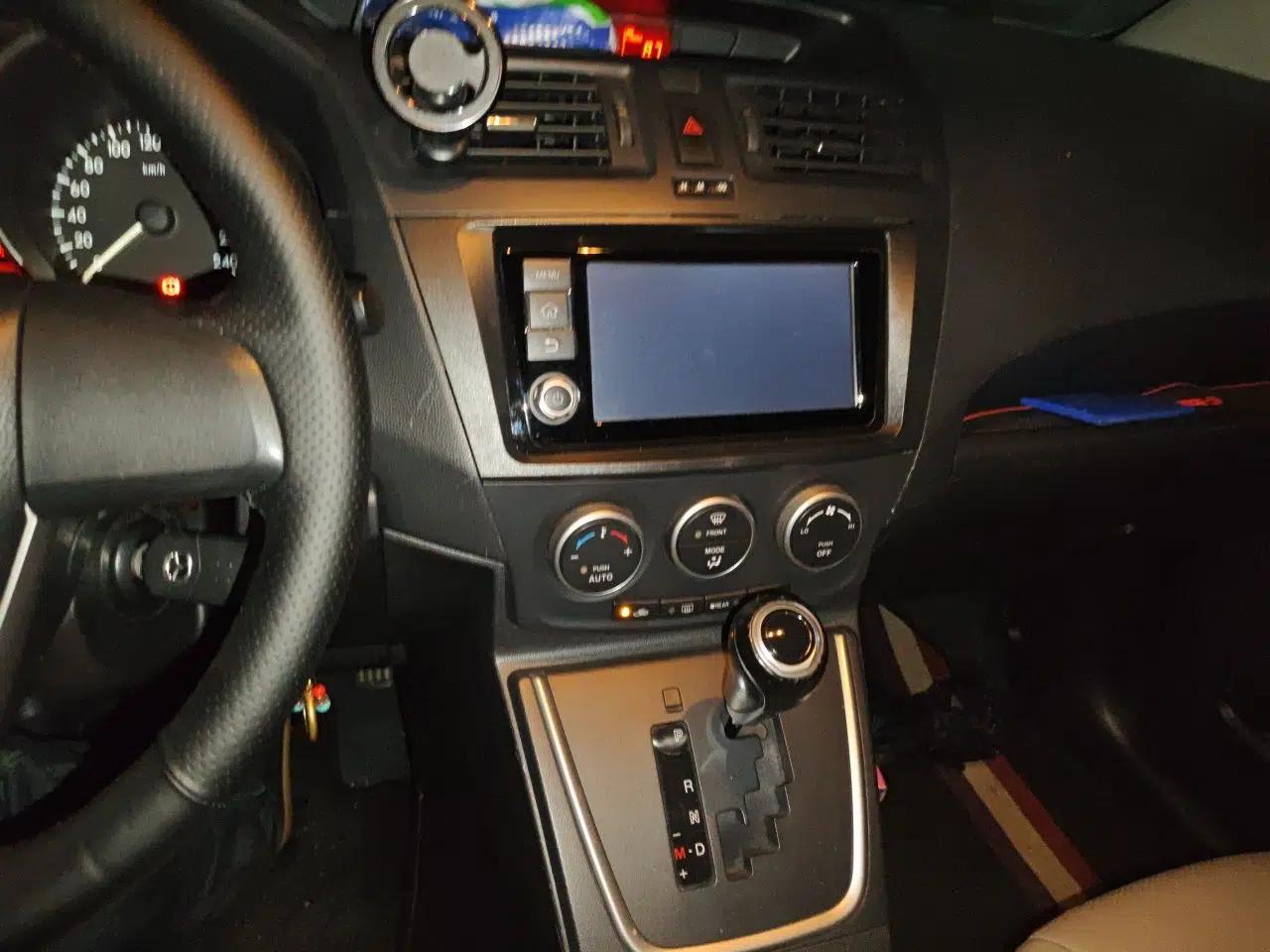 Mazda 5 2013 2.0L Automatic Luxury Edition — миниатюра 14