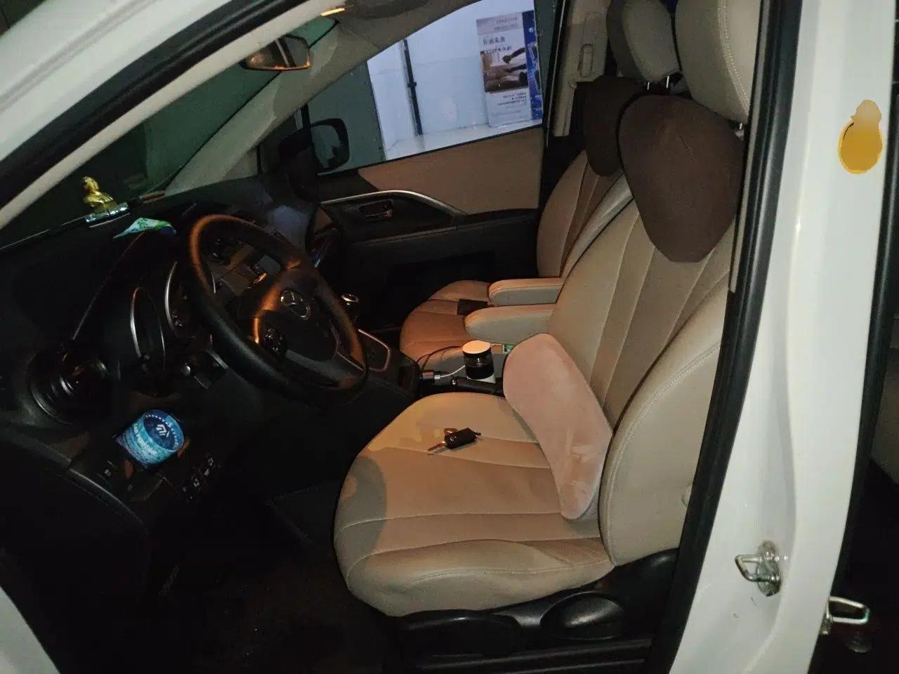Mazda 5 2013 2.0L Automatic Luxury Edition — миниатюра 16