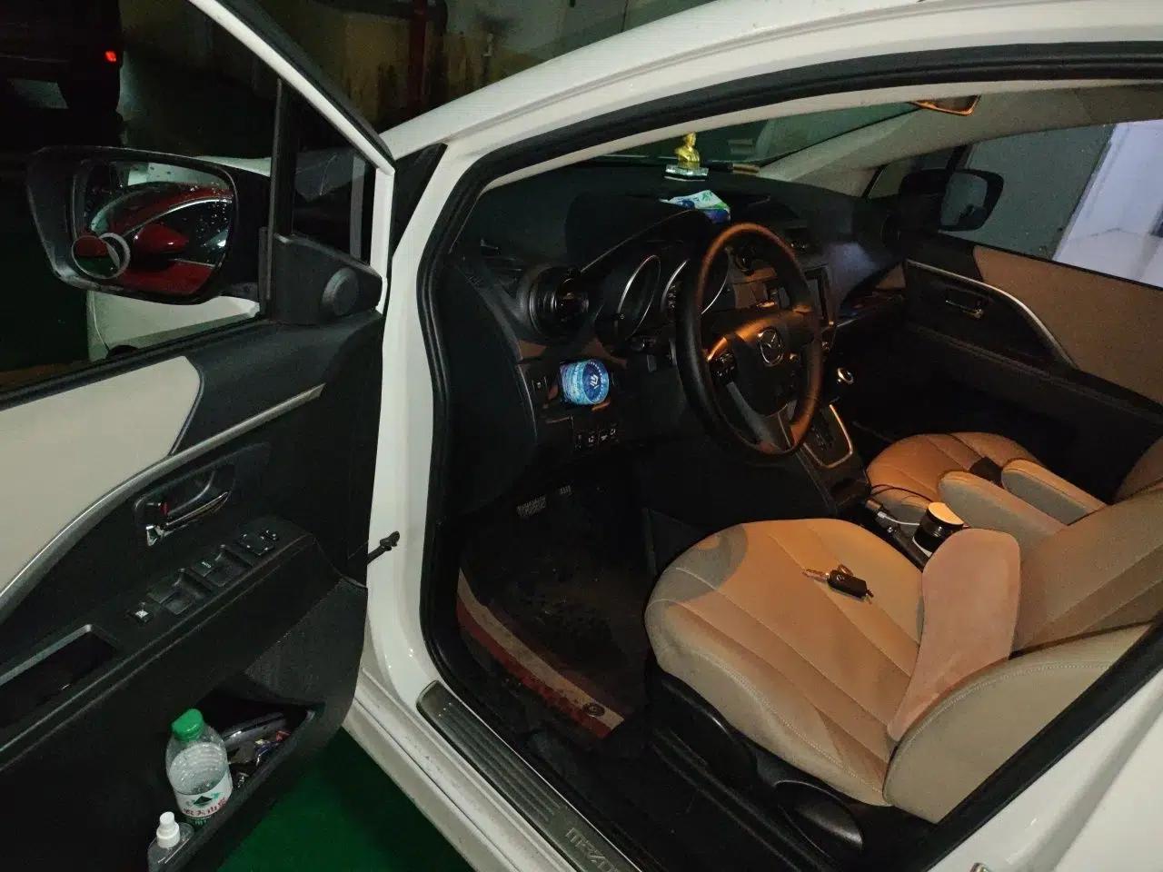 Mazda 5 2013 2.0L Automatic Luxury Edition — миниатюра 17