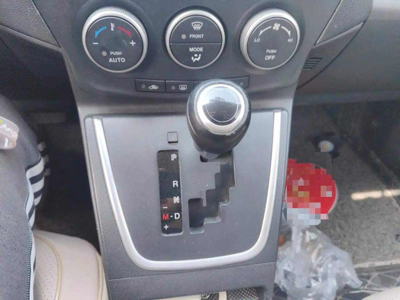 Mazda 5 2013 2.0L Automatic Luxury Edition — миниатюра 15