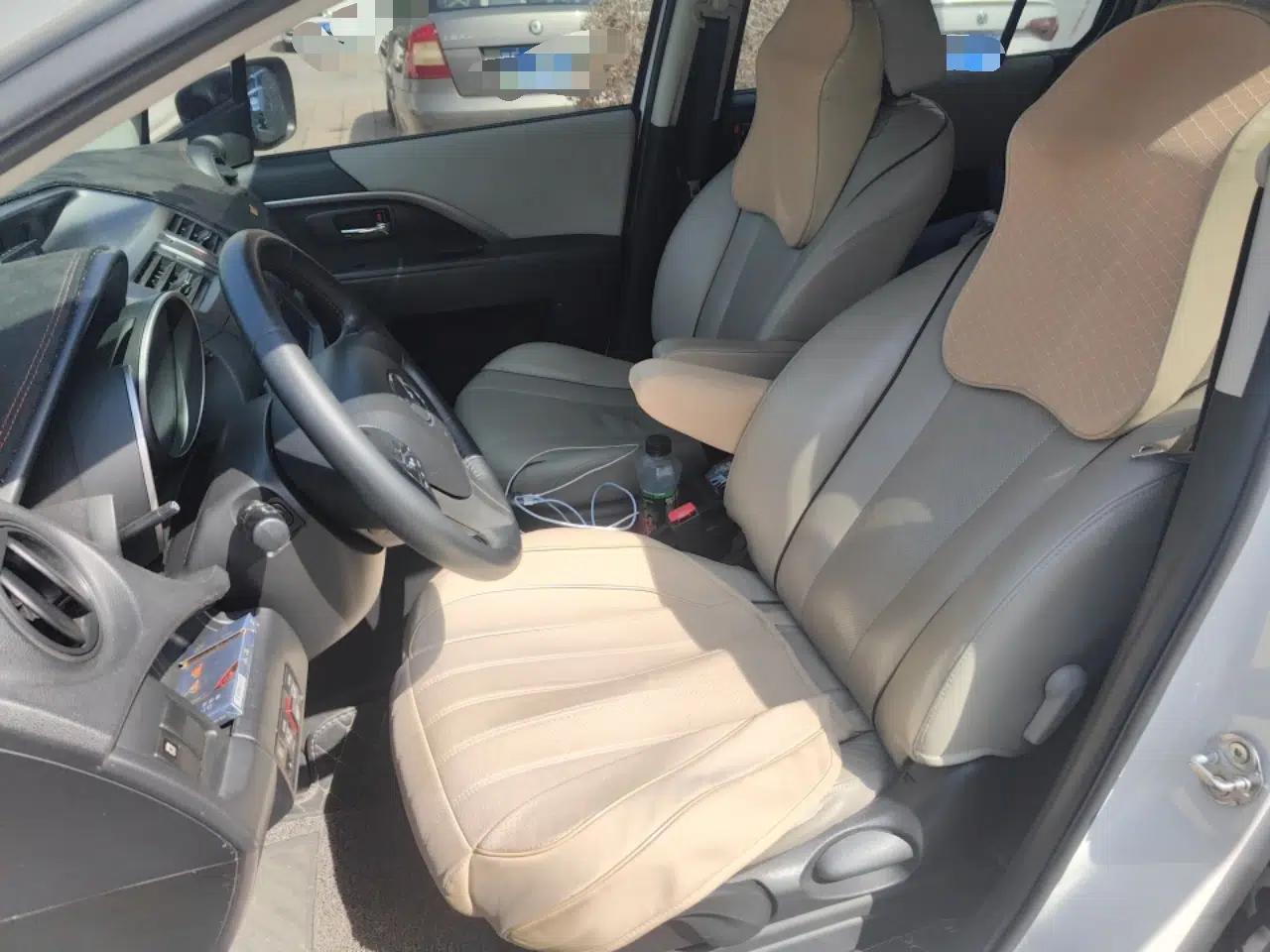 Mazda 5 2013 2.0L Automatic Luxury Edition — миниатюра 16