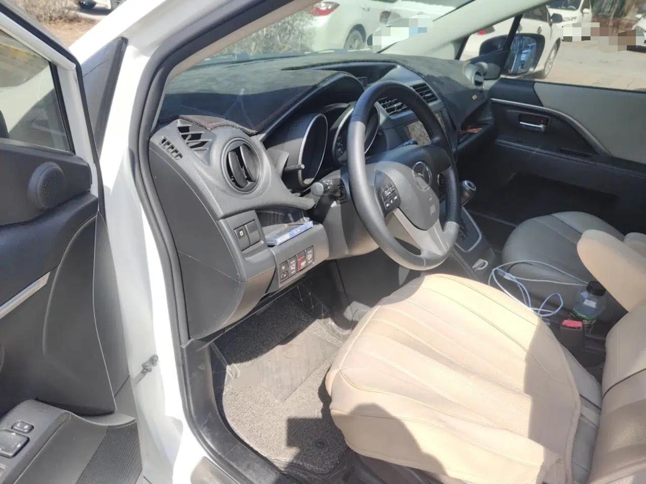 Mazda 5 2013 2.0L Automatic Luxury Edition — миниатюра 17
