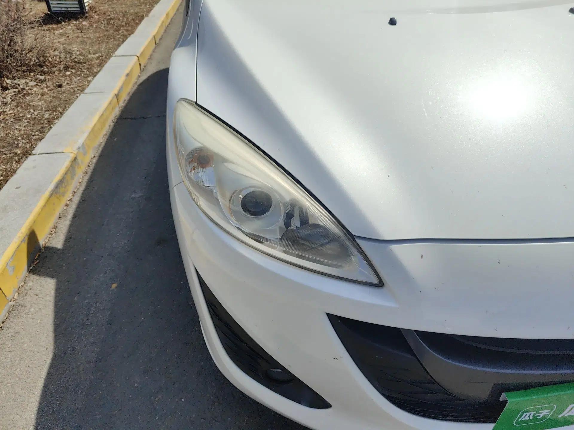 Mazda 5 2013 2.0L Automatic Luxury Edition — миниатюра 7