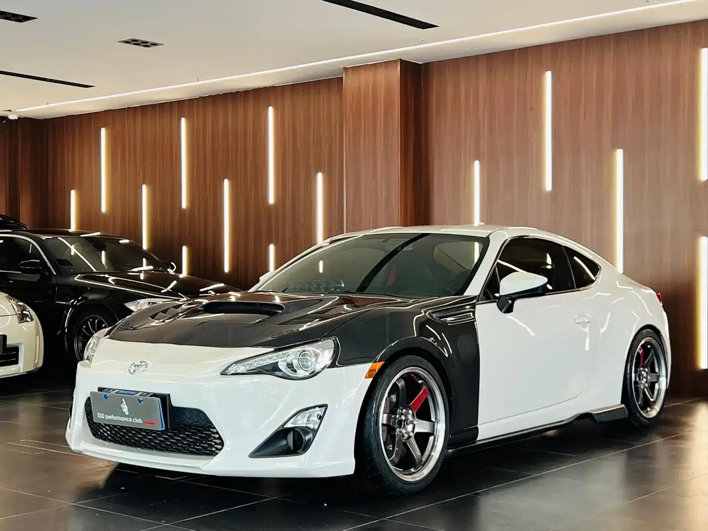 Toyota 86 2014 2.0L Manual Deluxe — миниатюра 3