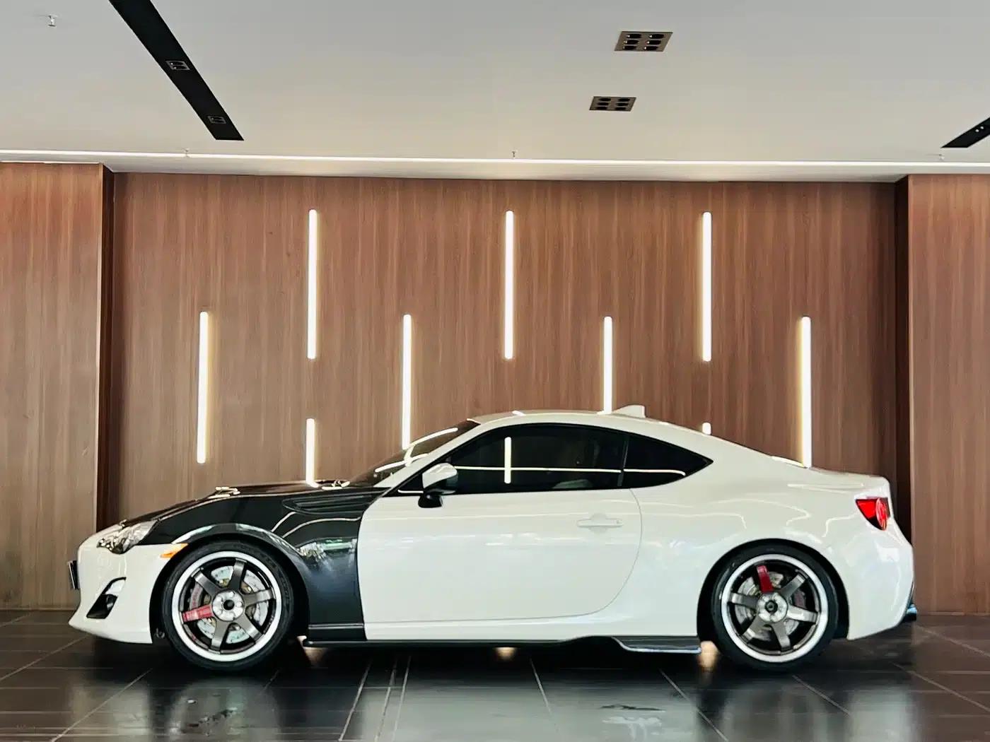 Toyota 86 2014 2.0L Manual Deluxe — миниатюра 5