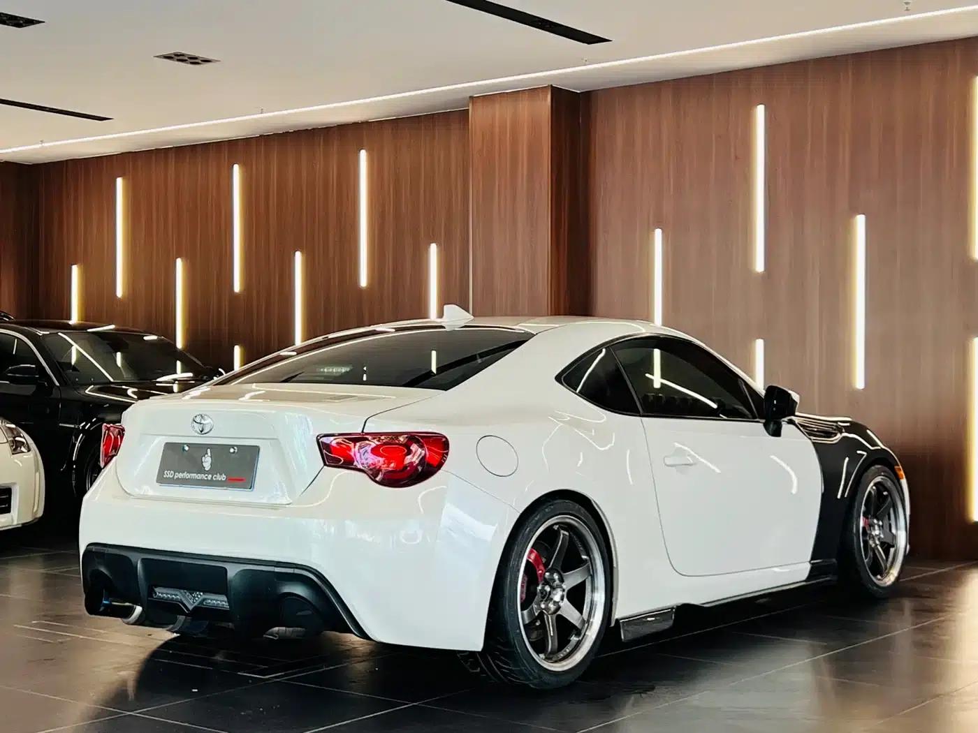 Toyota 86 2014 2.0L Manual Deluxe — миниатюра 9