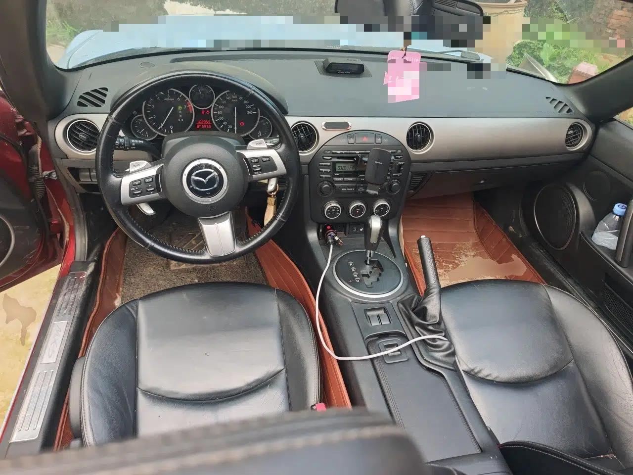 Mazda MX-5 2009 2.0 — миниатюра 10