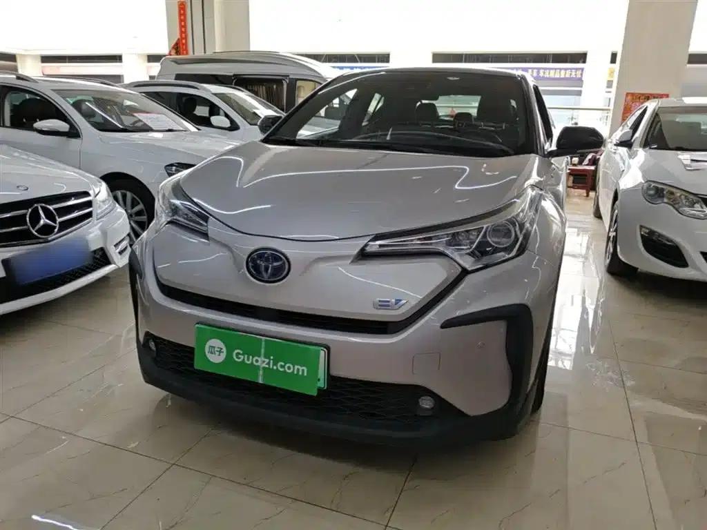 Toyota C-HR EV 2020 Luxury Sunroof Edition — миниатюра 1
