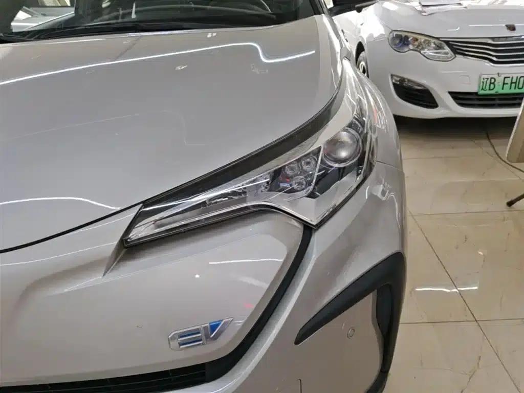Toyota C-HR EV 2020 Luxury Sunroof Edition — миниатюра 24