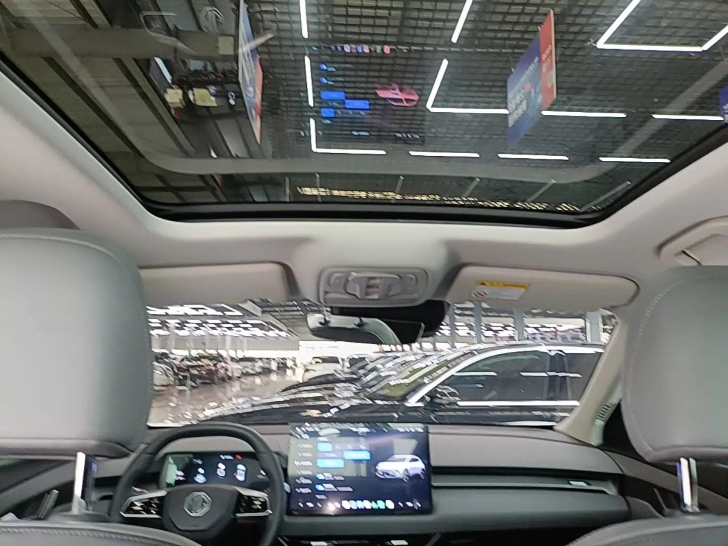 MG ES5 2025 525max Rear-Drive Intelligent Driving Version — миниатюра 21