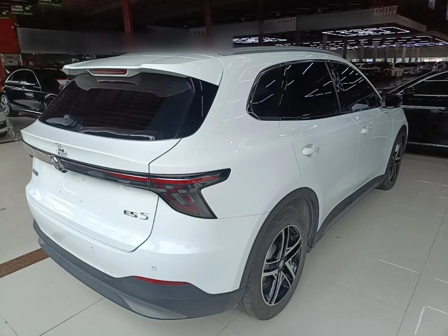 MG ES5 2025 525max Rear-Drive Intelligent Driving Version — миниатюра 6