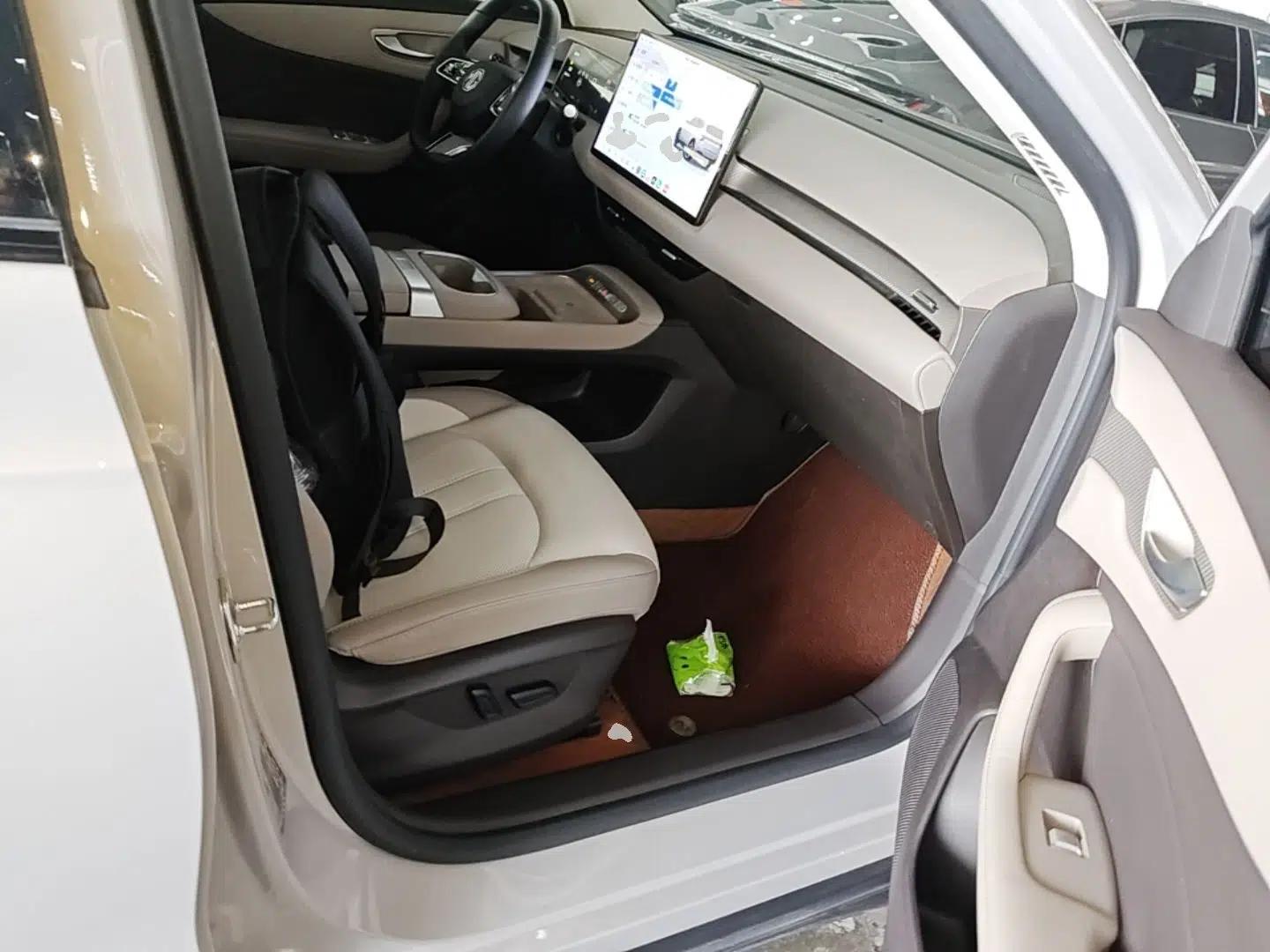 MG ES5 2025 525max Rear-Drive Intelligent Driving Version — миниатюра 23
