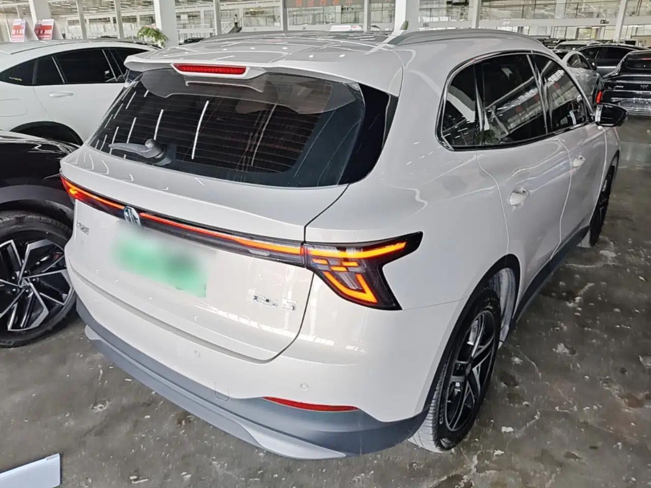 MG ES5 2025 525max Rear-Drive Intelligent Driving Version — миниатюра 4