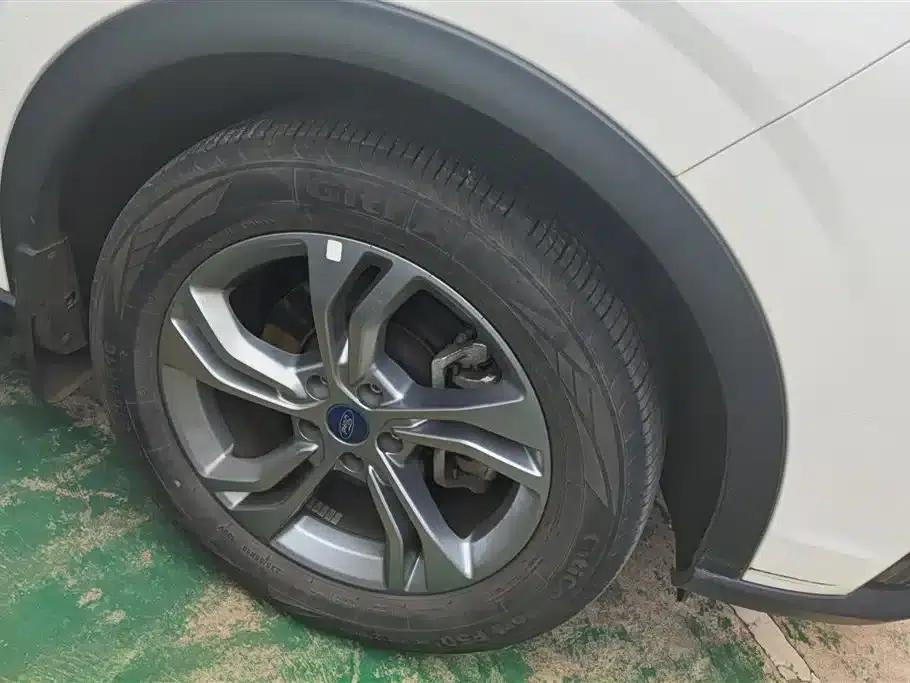 2022 EcoBoost 170 Platinum Edition — миниатюра 6