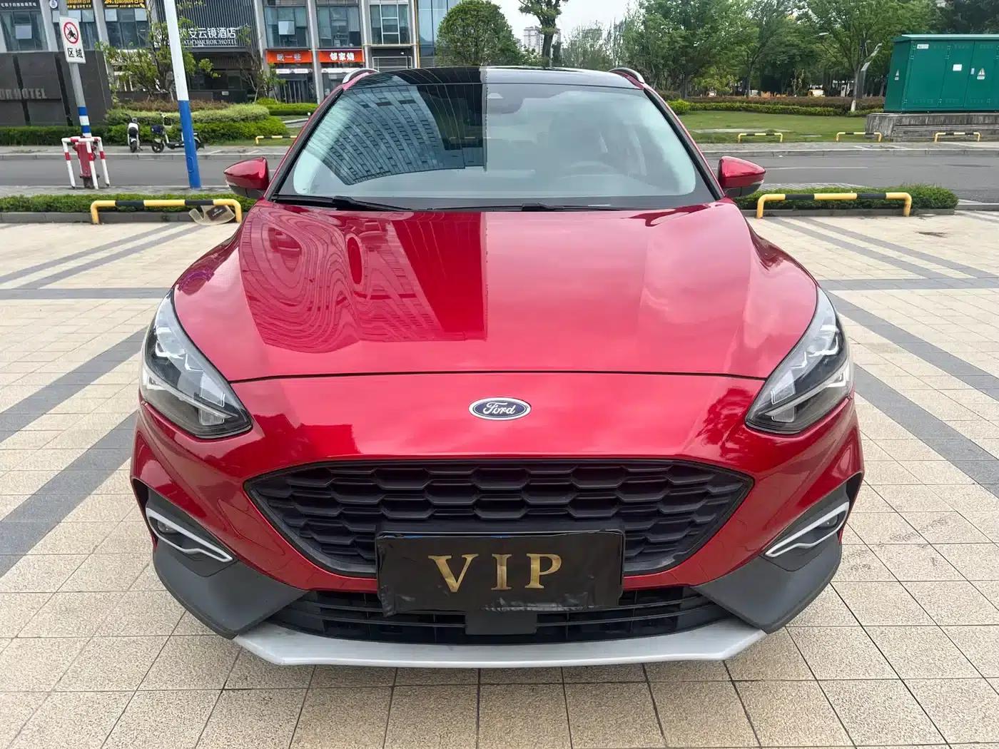 2020 Ford Focus Active EcoBoost 180 Automatic Sport Edition — миниатюра 2