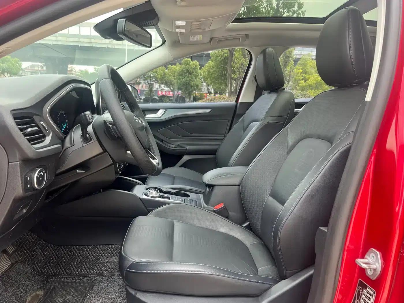 2020 Ford Focus Active EcoBoost 180 Automatic Sport Edition — миниатюра 12