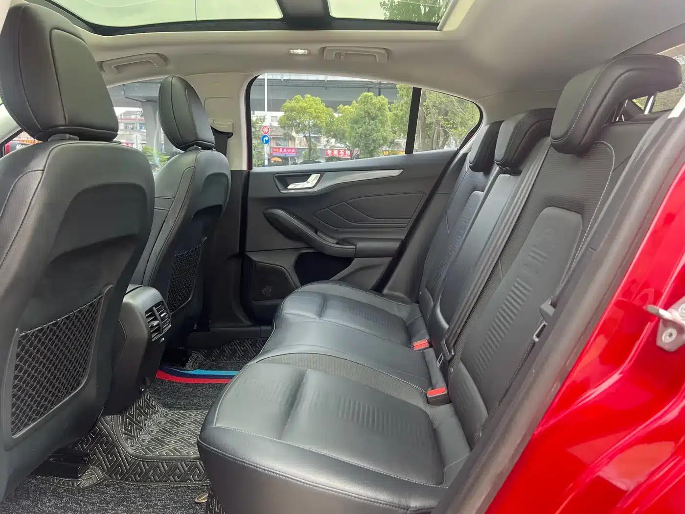 2020 Ford Focus Active EcoBoost 180 Automatic Sport Edition — миниатюра 13