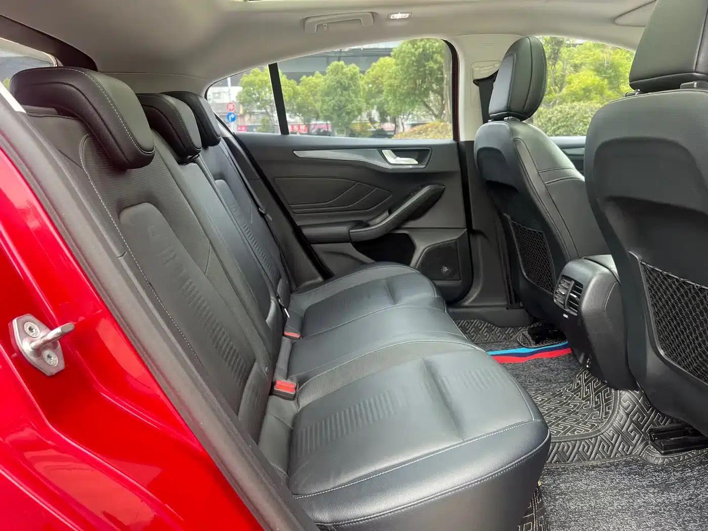 2020 Ford Focus Active EcoBoost 180 Automatic Sport Edition — миниатюра 15