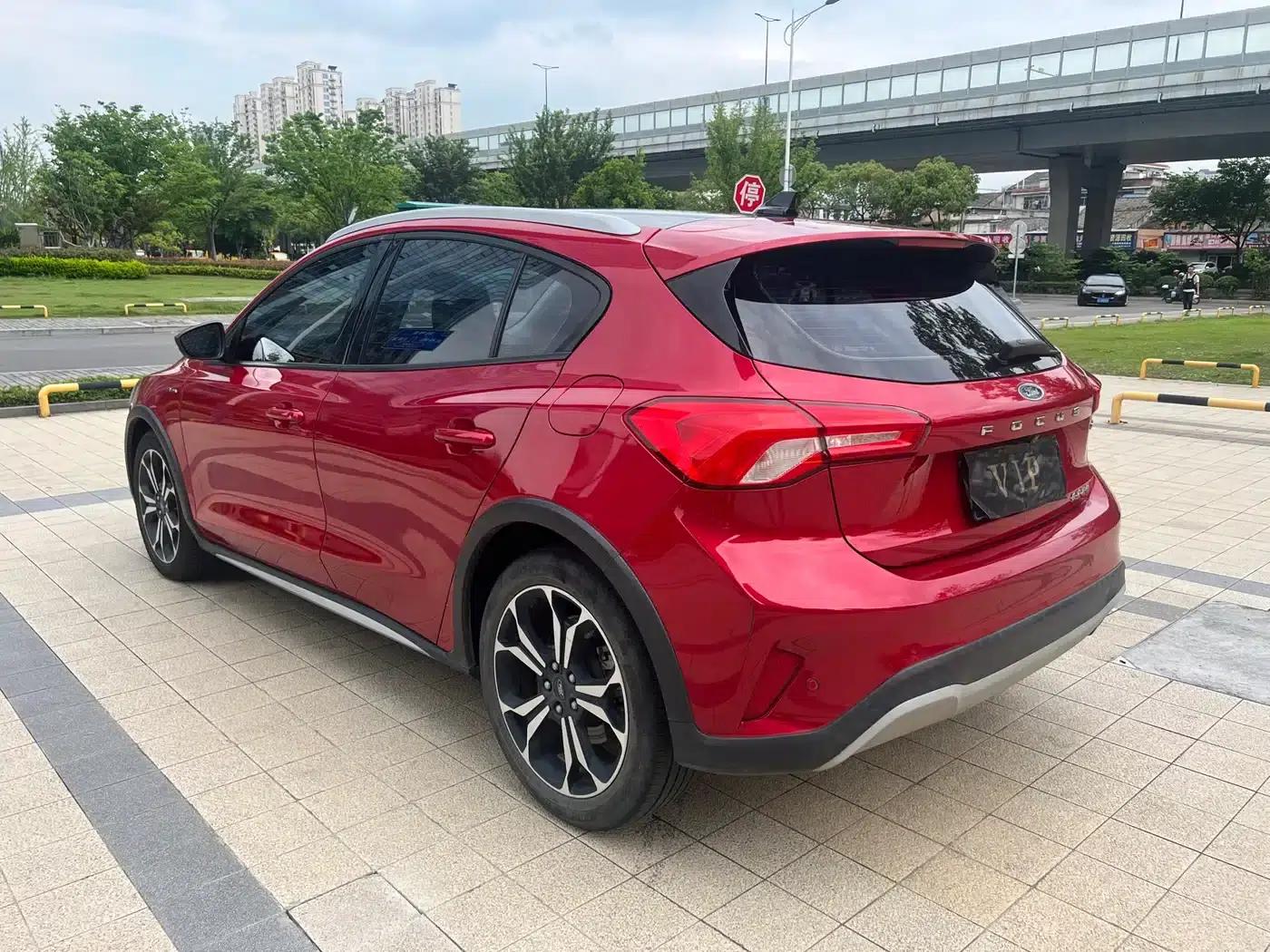 2020 Ford Focus Active EcoBoost 180 Automatic Sport Edition — миниатюра 18