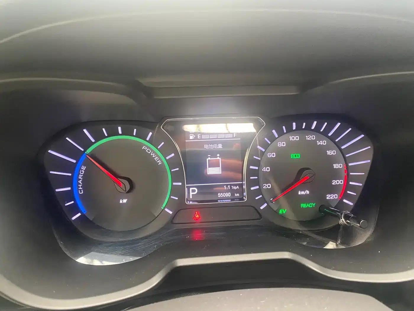 Trumpchi GS4 New Energy 2017 1.5L PHEV Premium Edition — миниатюра 15