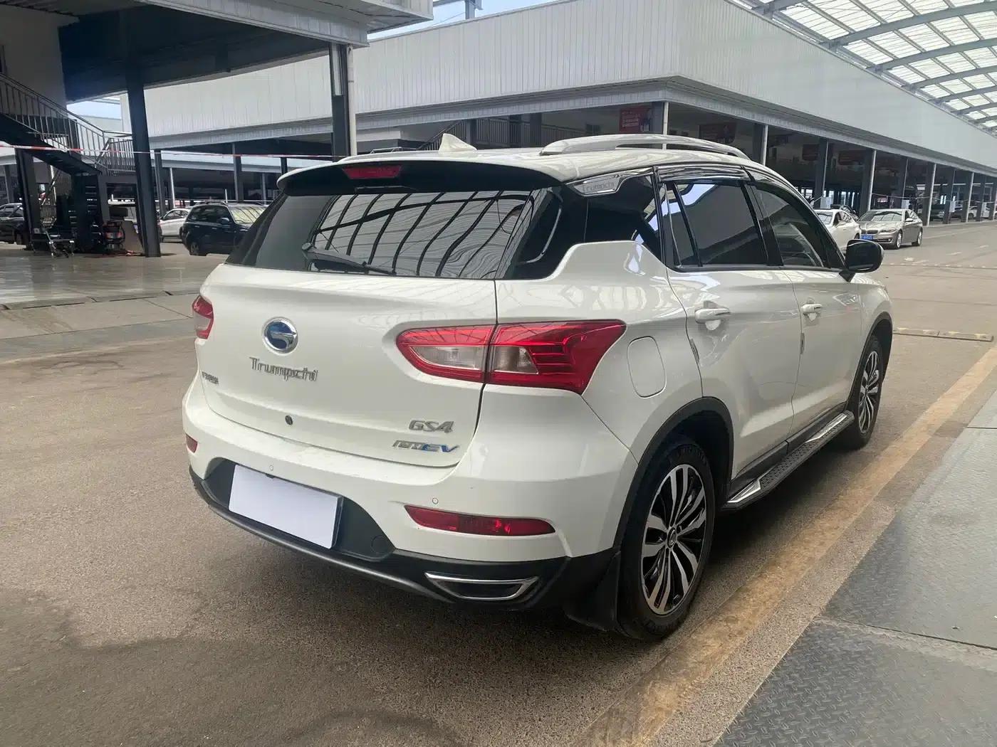 Trumpchi GS4 New Energy 2017 1.5L PHEV Premium Edition — миниатюра 6
