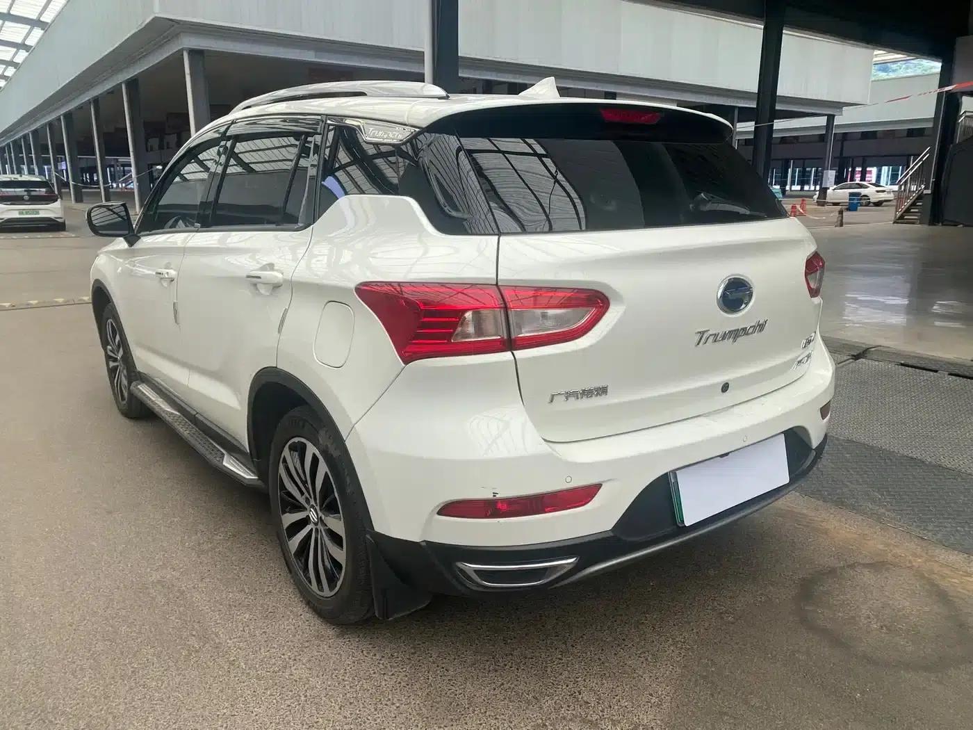 Trumpchi GS4 New Energy 2017 1.5L PHEV Premium Edition — миниатюра 7