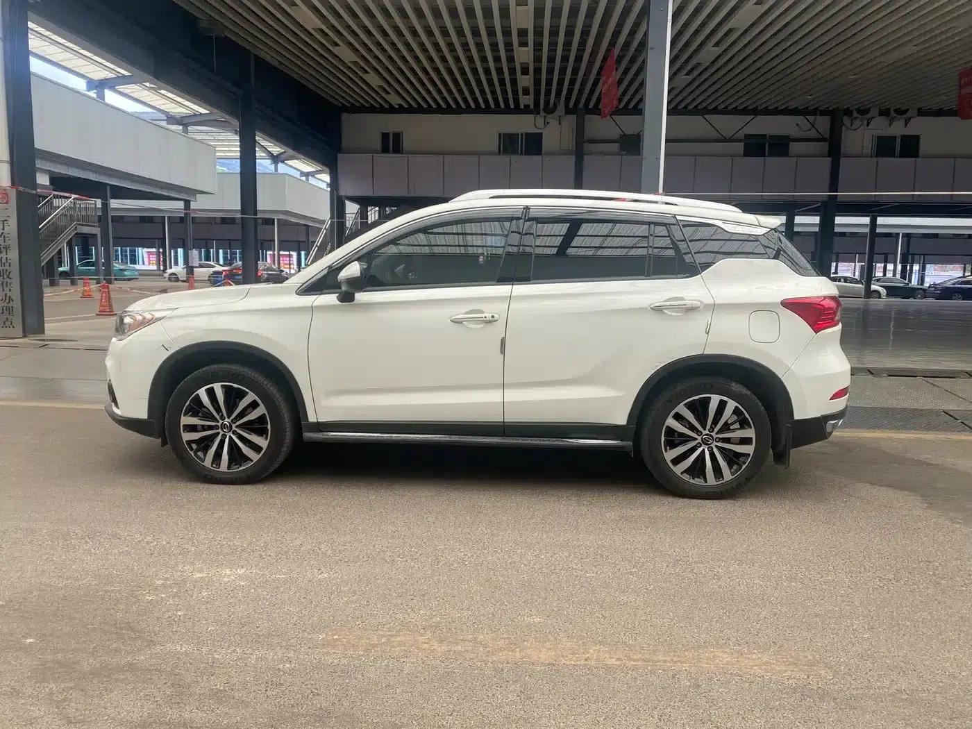 Trumpchi GS4 New Energy 2017 1.5L PHEV Premium Edition — миниатюра 10