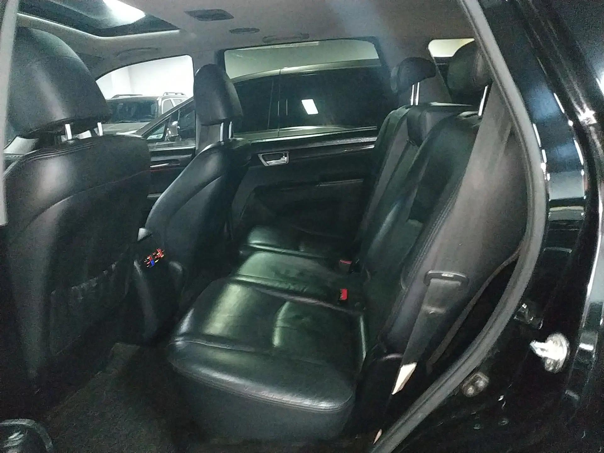 Kia Borrego 2013 3.8L Luxury Edition China V standard — миниатюра 22