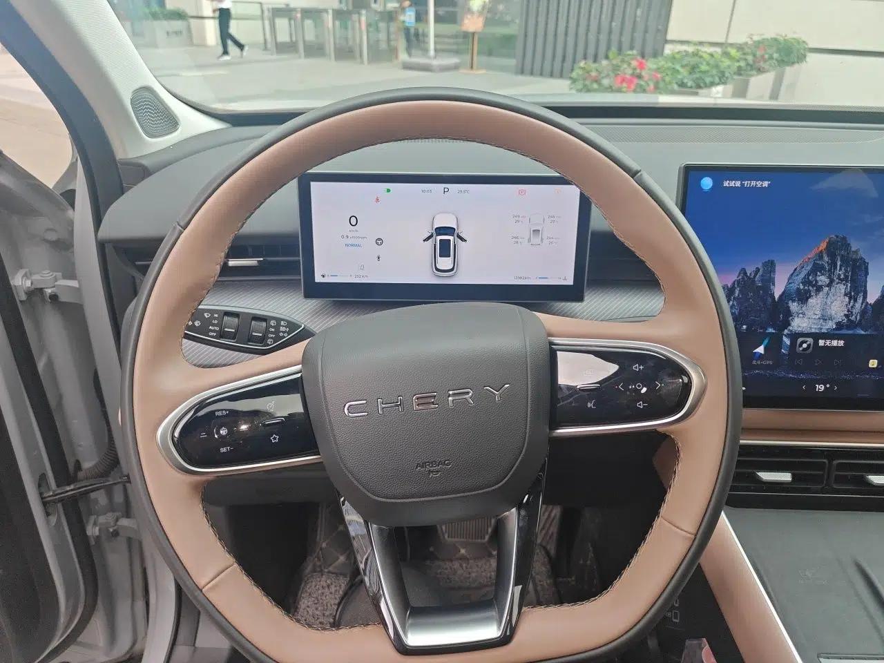 Chery Tiggo 8 L 2024 2.0T Two-Wheel Drive Luxury Edition 5 Seats — миниатюра 11