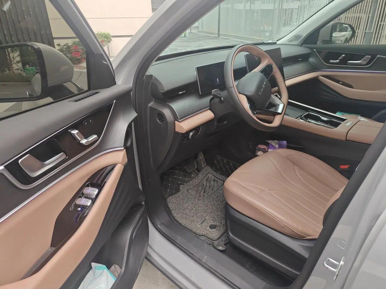 Chery Tiggo 8 L 2024 2.0T Two-Wheel Drive Luxury Edition 5 Seats — миниатюра 17