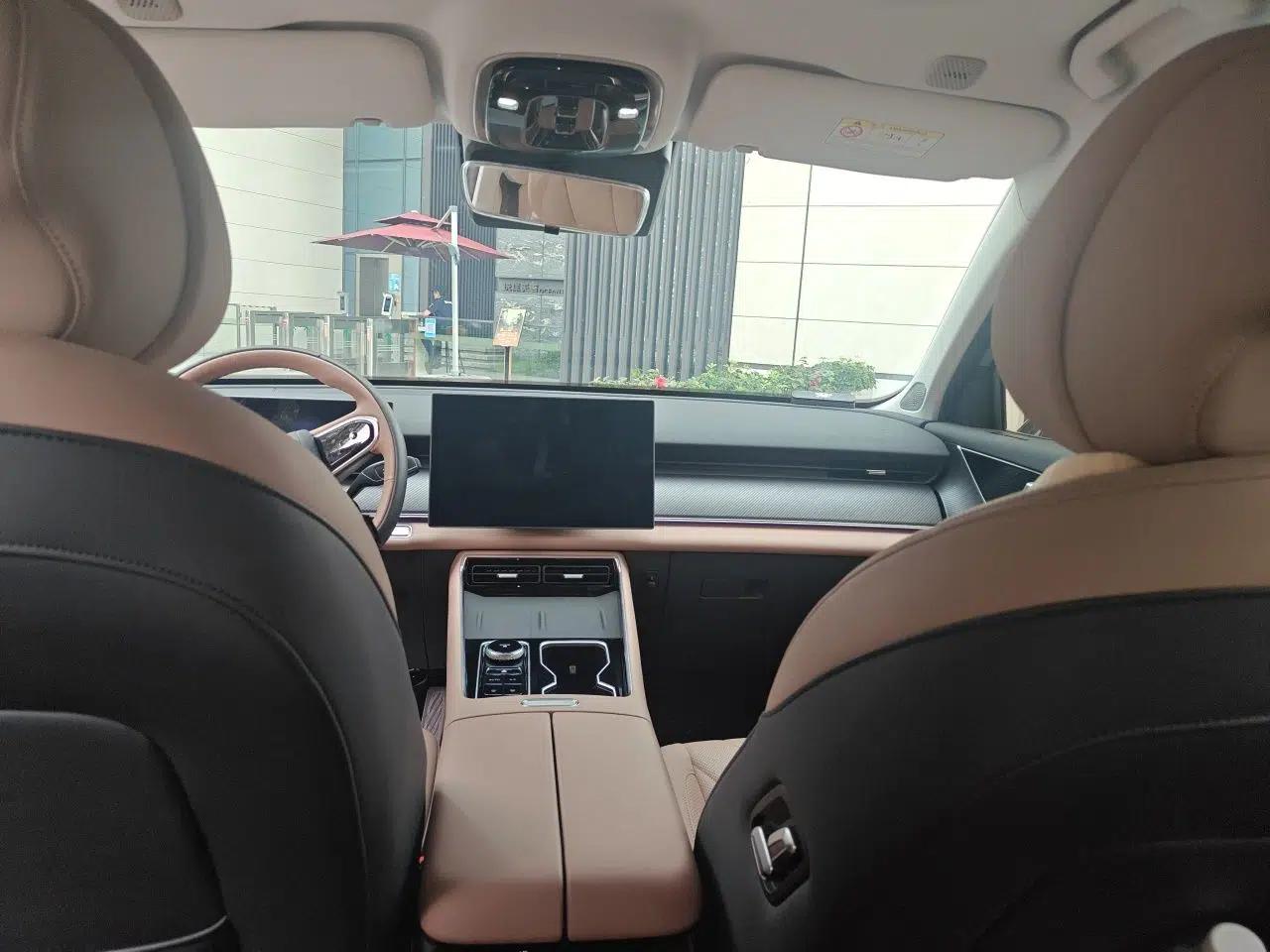 Chery Tiggo 8 L 2024 2.0T Two-Wheel Drive Luxury Edition 5 Seats — миниатюра 19