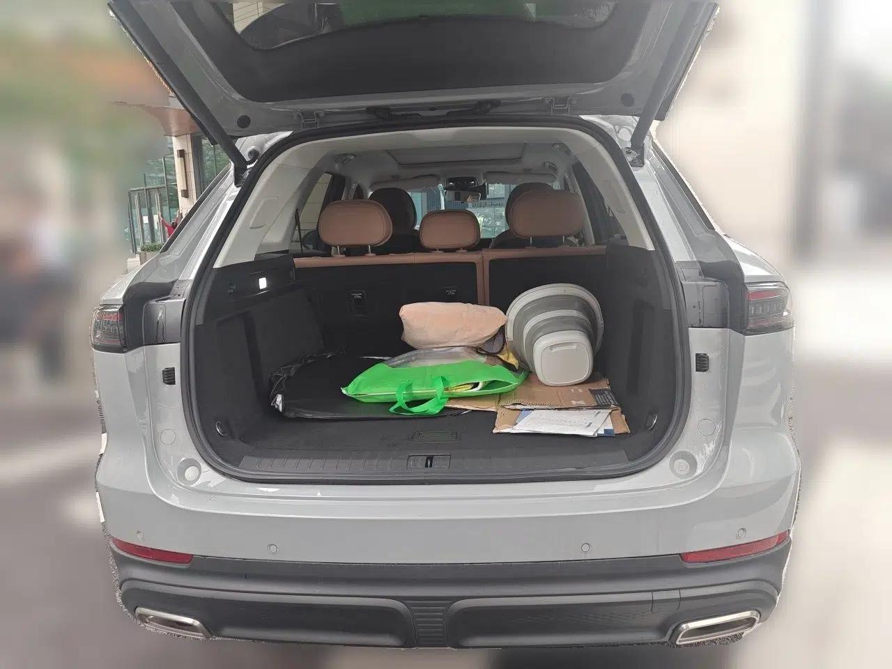 Chery Tiggo 8 L 2024 2.0T Two-Wheel Drive Luxury Edition 5 Seats — миниатюра 20