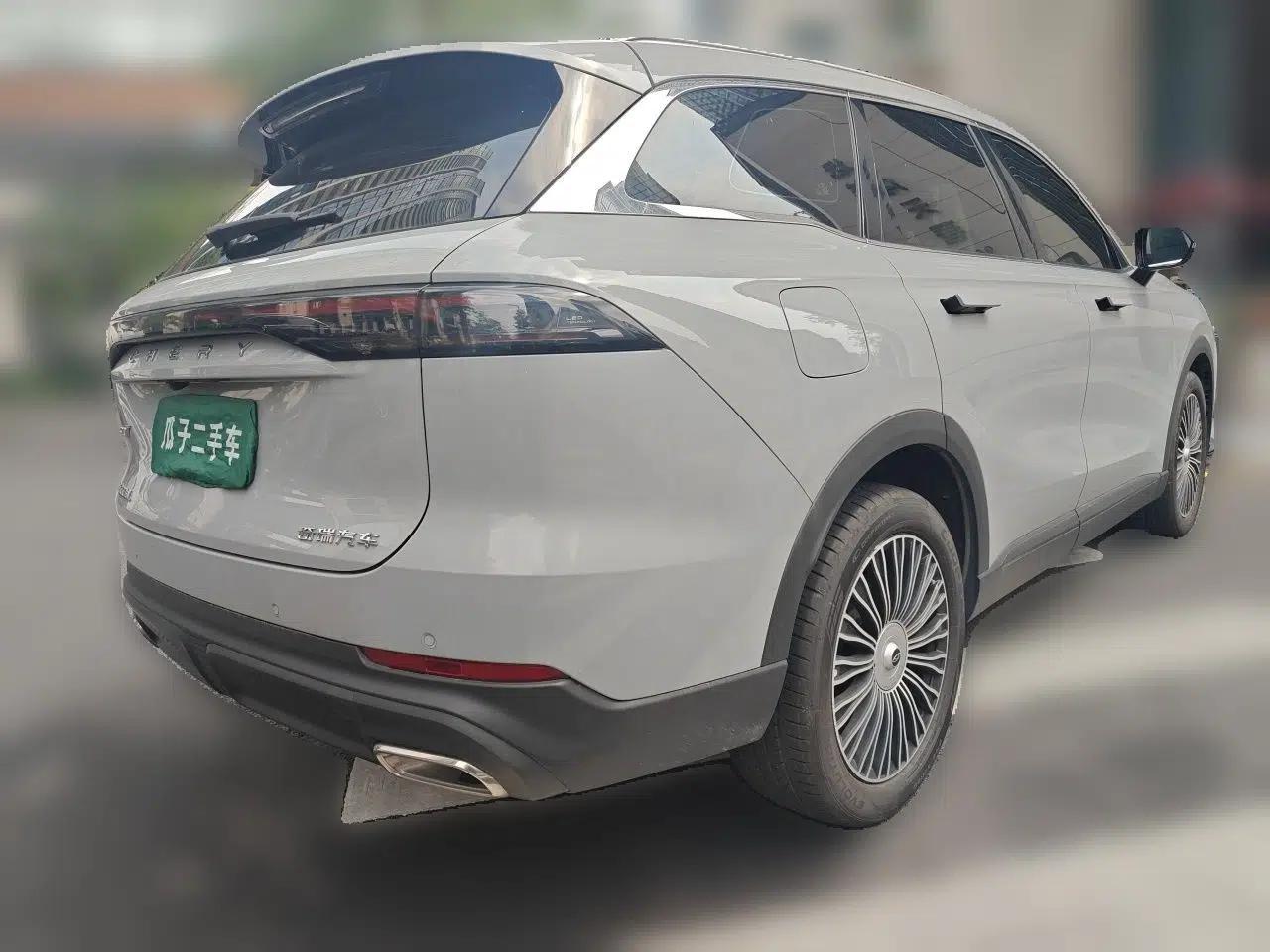 Chery Tiggo 8 L 2024 2.0T Two-Wheel Drive Luxury Edition 5 Seats — миниатюра 6