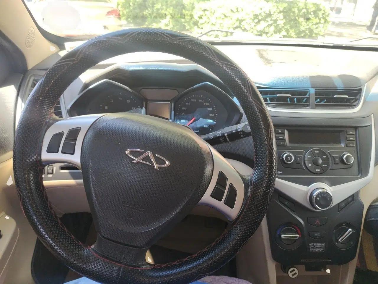 Chery Fengyun 2 2013 Hatchback 1.5L Manual Ruiyi Edition — миниатюра 11
