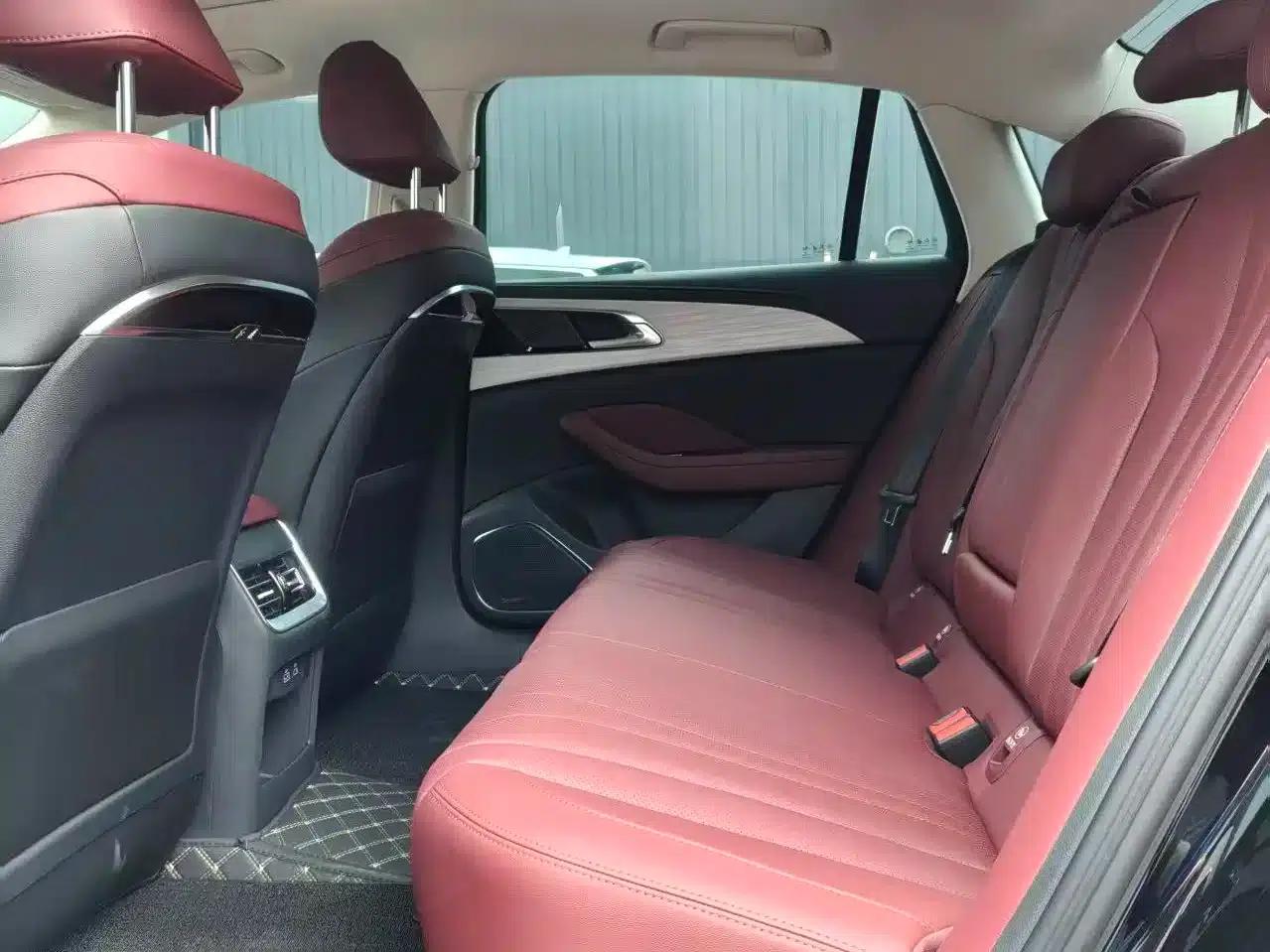 Hongqi H5 PHEV 2025 130 Super Hybrid Edition — миниатюра 7