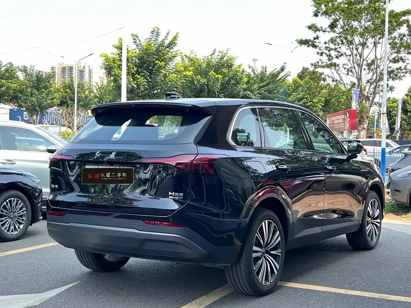 Hongqi HS6 PHEV 2026 Model 240 Intelligent Hybrid — миниатюра 3
