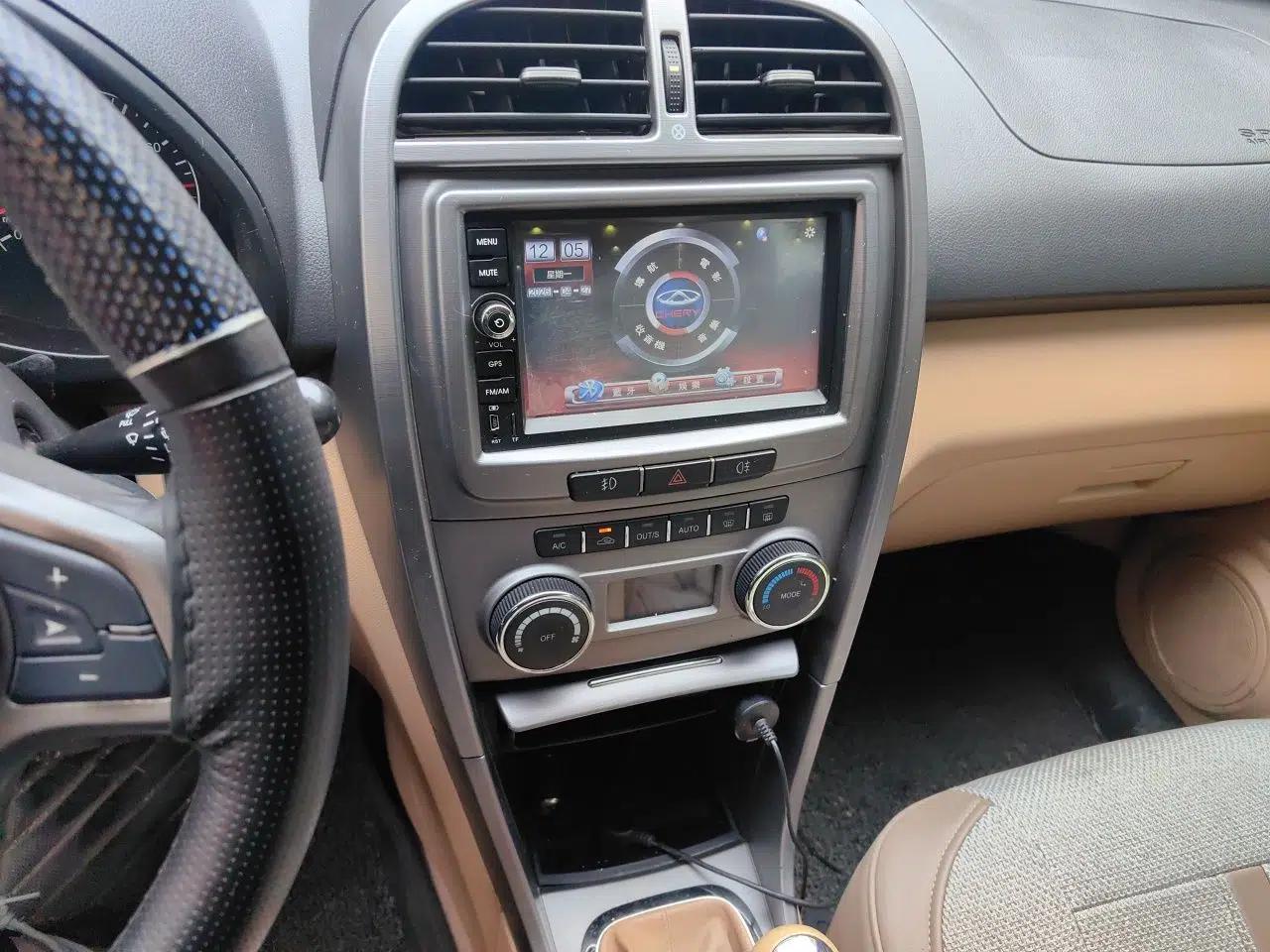 Chery Tiggo 2012 Elite Edition 1.6L Manual Comfort DVVT — миниатюра 14