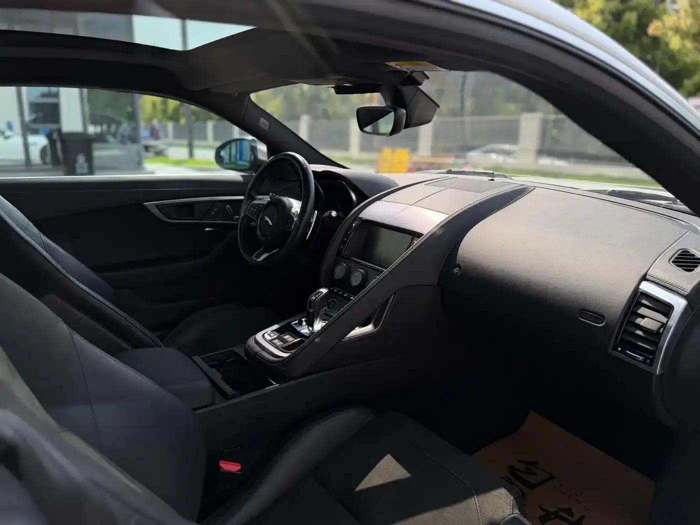 Jaguar F-TYPE 2018 3.0 SC Hardtop — миниатюра 13