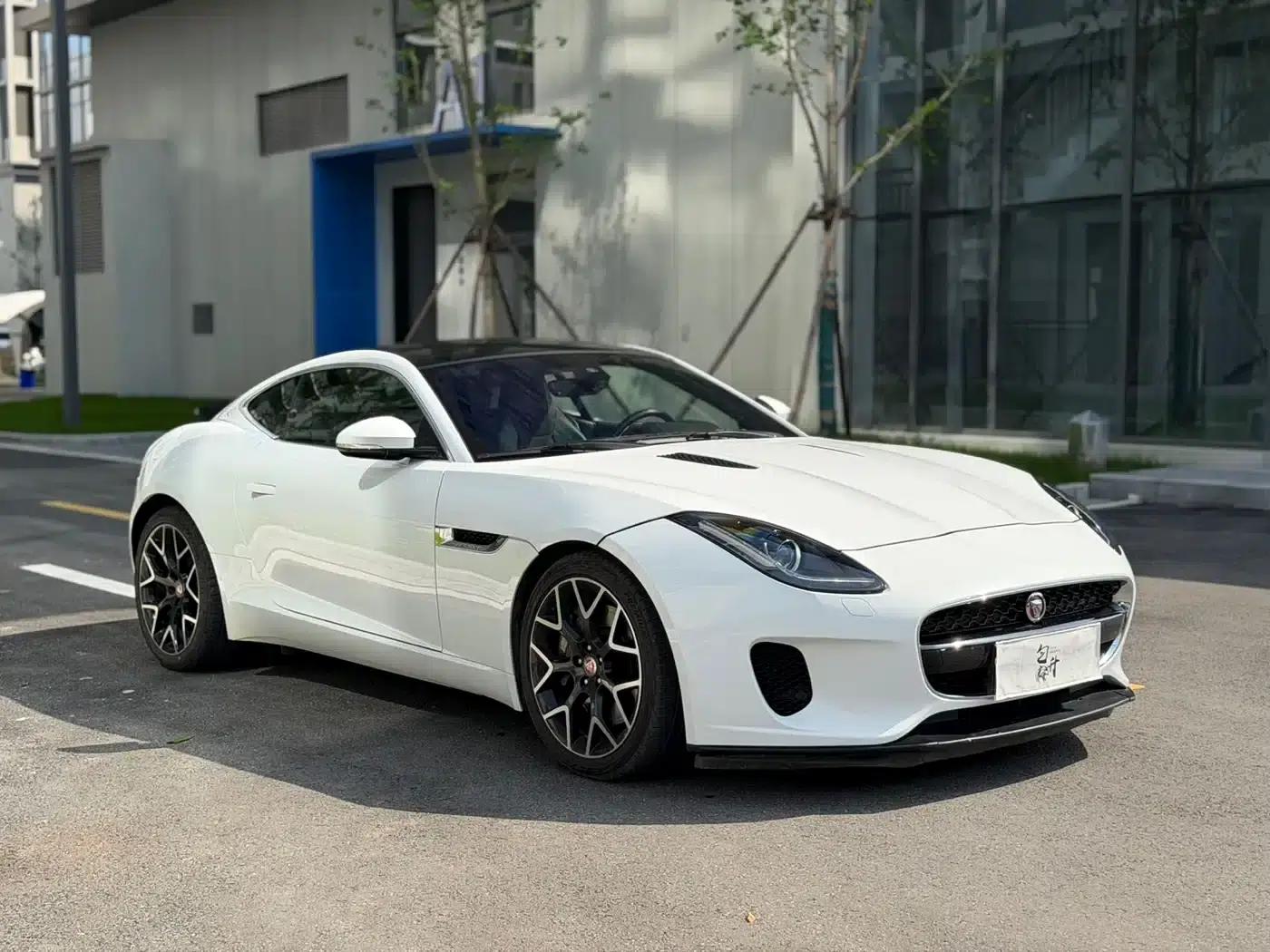Jaguar F-TYPE 2018 3.0 SC Hardtop — миниатюра 3