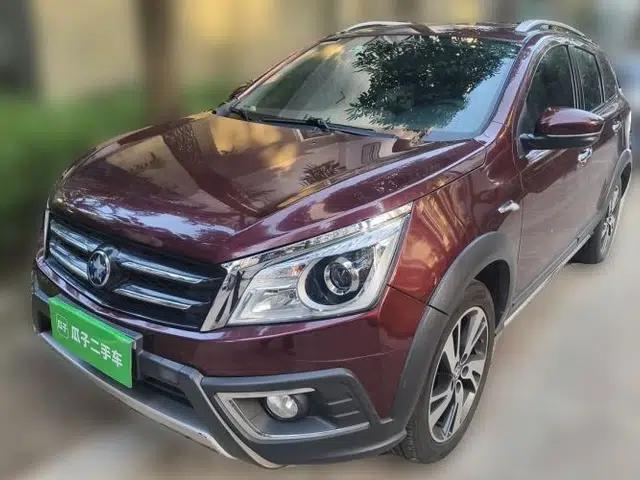Venucia T70X 2015 2.0L CVT SmartFun Sport Edition