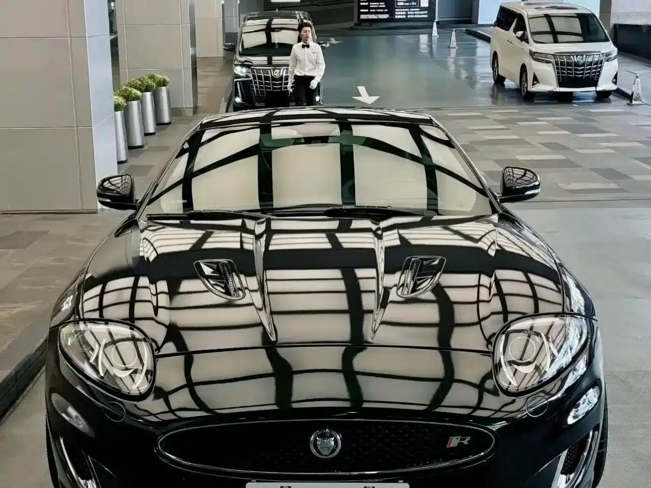 2012 Jaguar XK R 5.0L Supercharged Hardtop — миниатюра 14