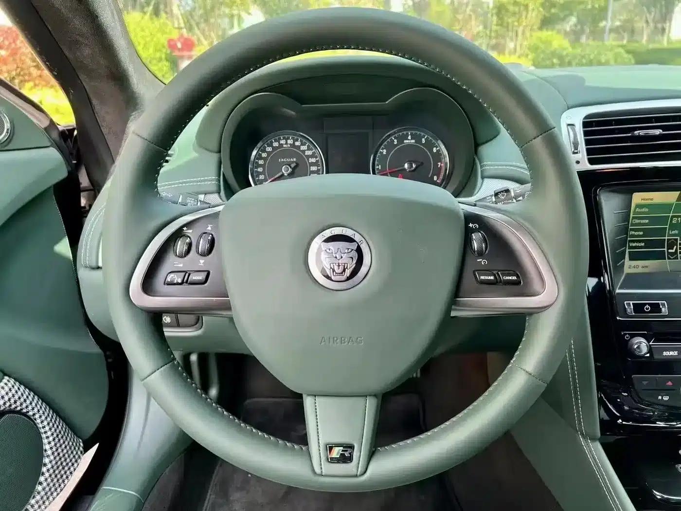 2012 Jaguar XK R 5.0L Supercharged Hardtop — миниатюра 4