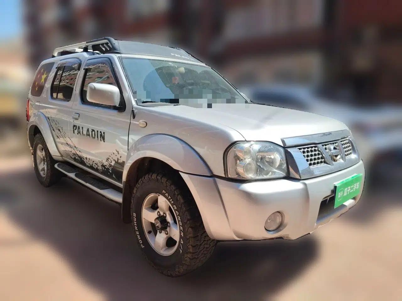 Nissan Paladin 2013 2.4L 4x4 Standard Version China V Standard — миниатюра 3