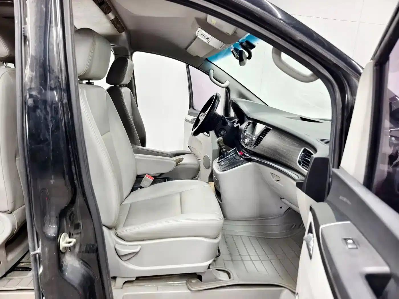 Refine M5 2016 1.9T Diesel Manual Business Edition — миниатюра 15