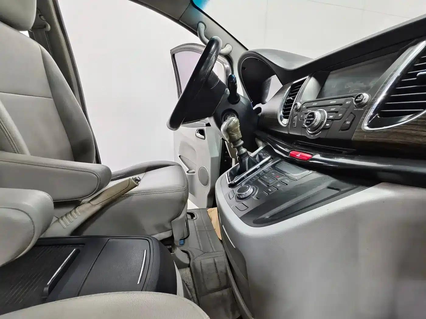 Refine M5 2016 1.9T Diesel Manual Business Edition — миниатюра 16