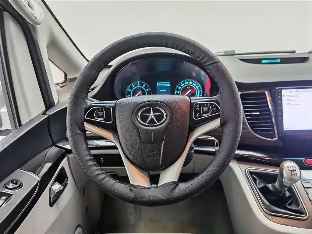 Refine M5 2014 Colorful Travel 2.0T Gasoline Manual Business Edition — миниатюра 11