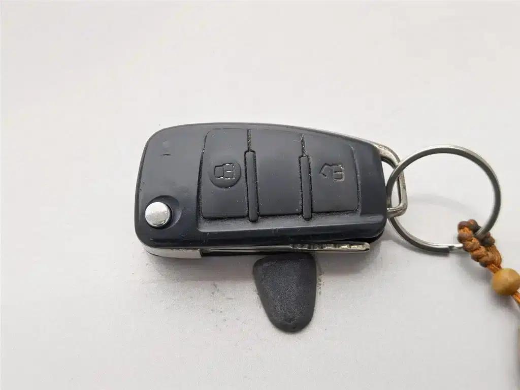 Refine M5 2014 Colorful Travel 2.0T Gasoline Manual Business Edition — миниатюра 19
