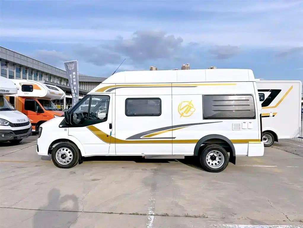 Jiangling Fushun Type B Motorhome, 2026 Model, 2.0T Automatic — миниатюра 2