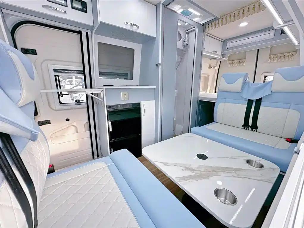 Jiangling Fushun Type B Motorhome, 2026 Model, 2.0T Automatic — миниатюра 12